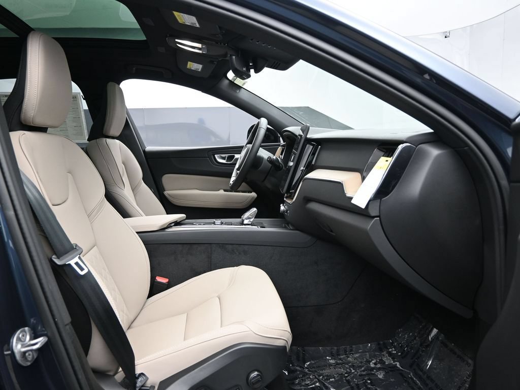 New 2026 Volvo XC60 B5 Plus w/ Protection Package Premier AWD/4WD image 27