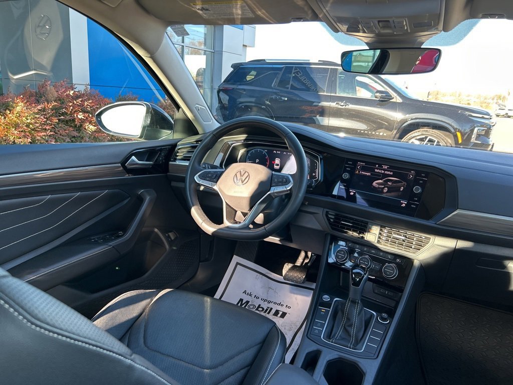 Used 2024 Volkswagen Jetta SEL image 13