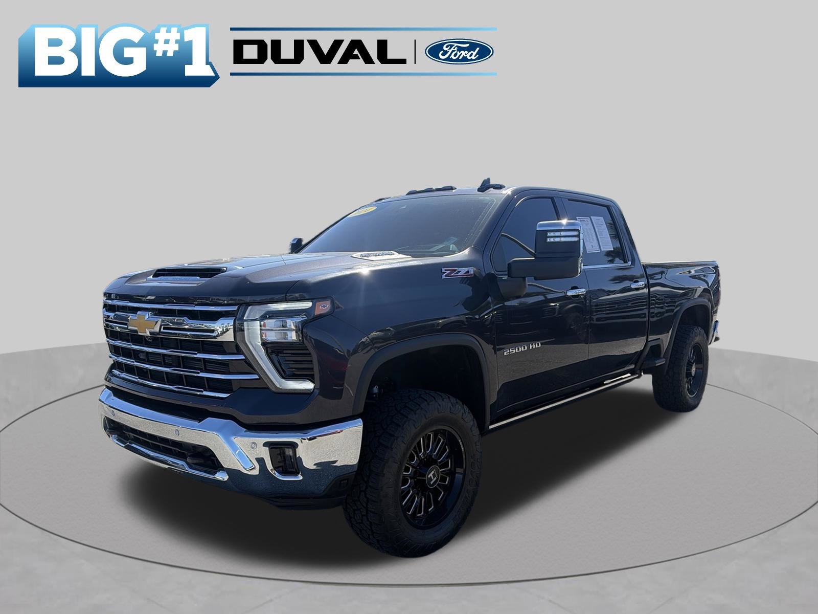 Used 2024 Chevrolet Silverado 2500 LTZ w/ LTZ Convenience Package AWD/4WD image 3