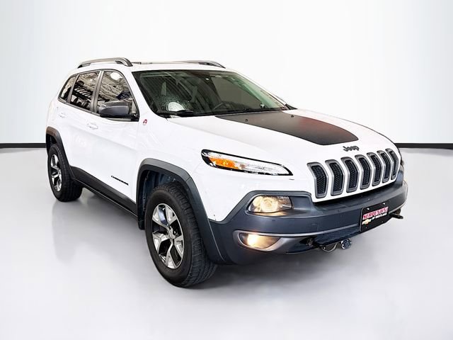 Used 2016 Jeep Cherokee Trailhawk w/ Comfort/Convenience Group AWD/4WD image 3