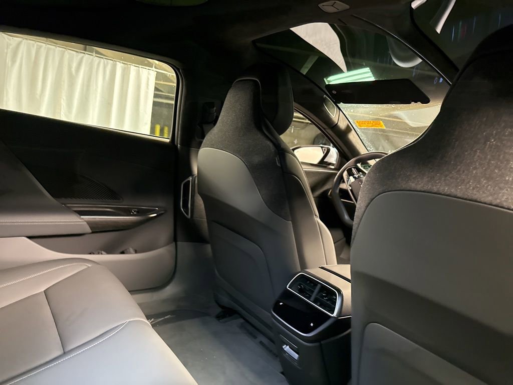 Used 2025 Lucid Air Grand Touring image 9