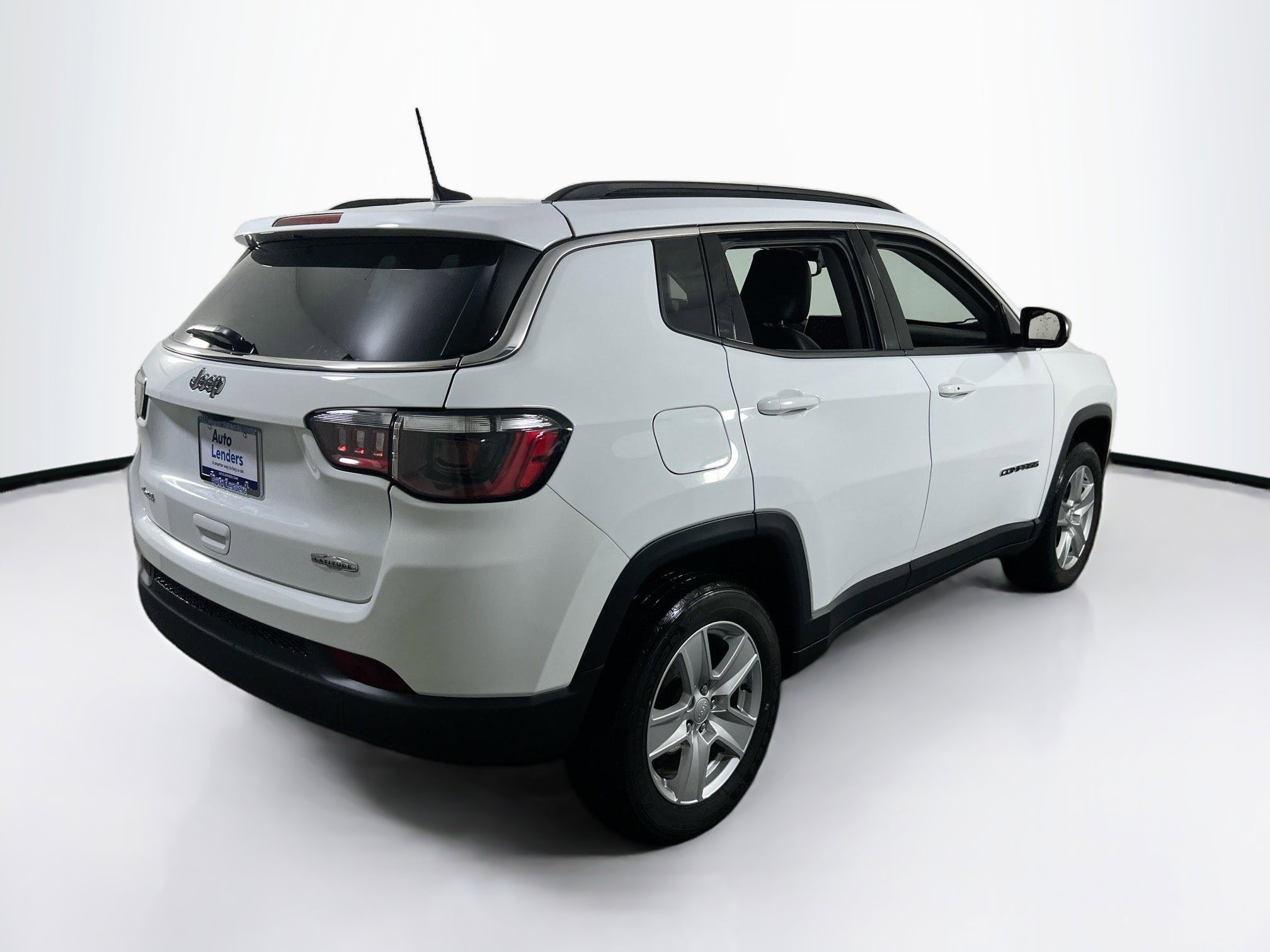 Used 2022 Jeep Compass Latitude image 5