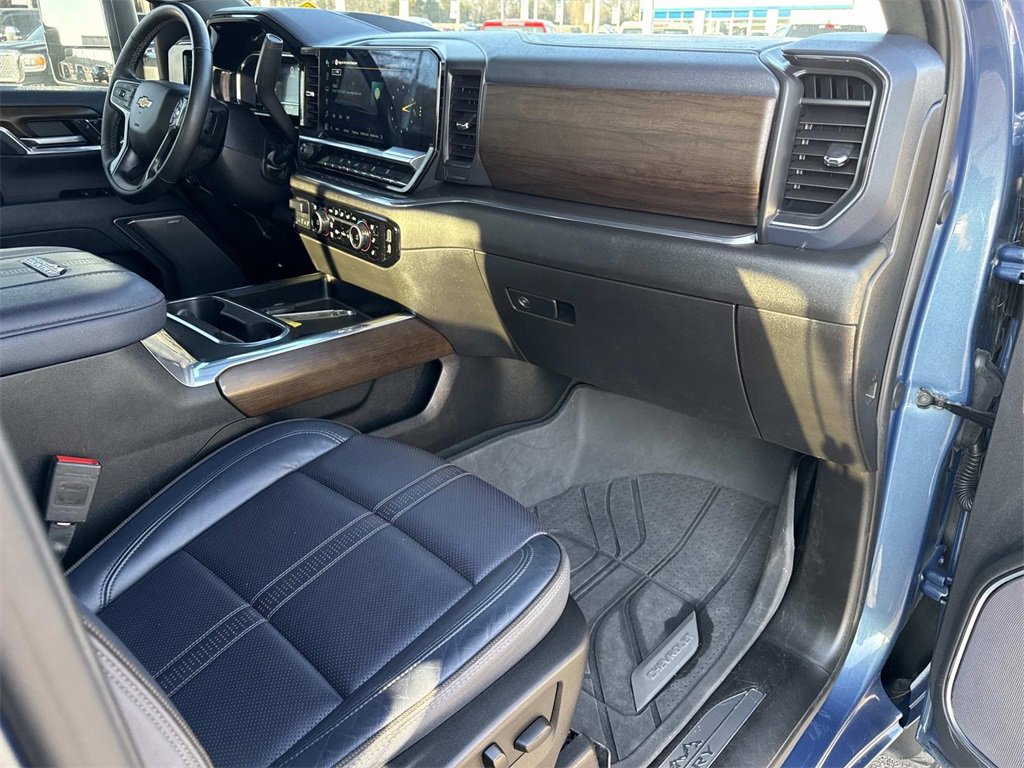 Used 2024 Chevrolet Silverado 2500 High Country w/ Technology Package image 26