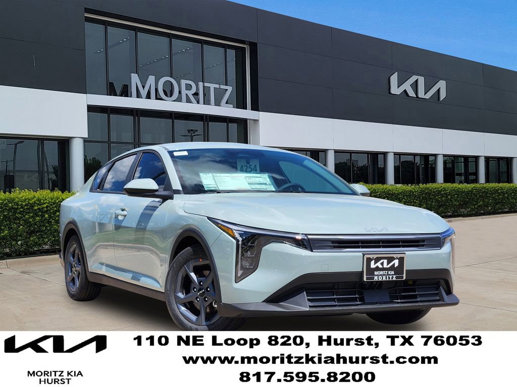 New 2026 Kia K4 LXS image 1