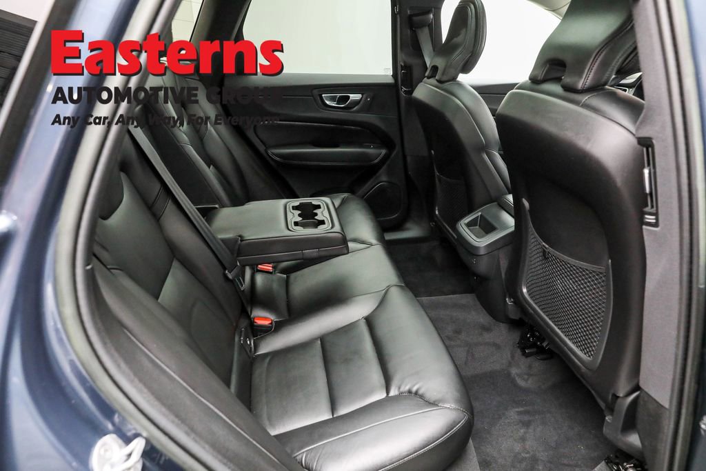 Used 2023 Volvo XC60 B5 Core image 23