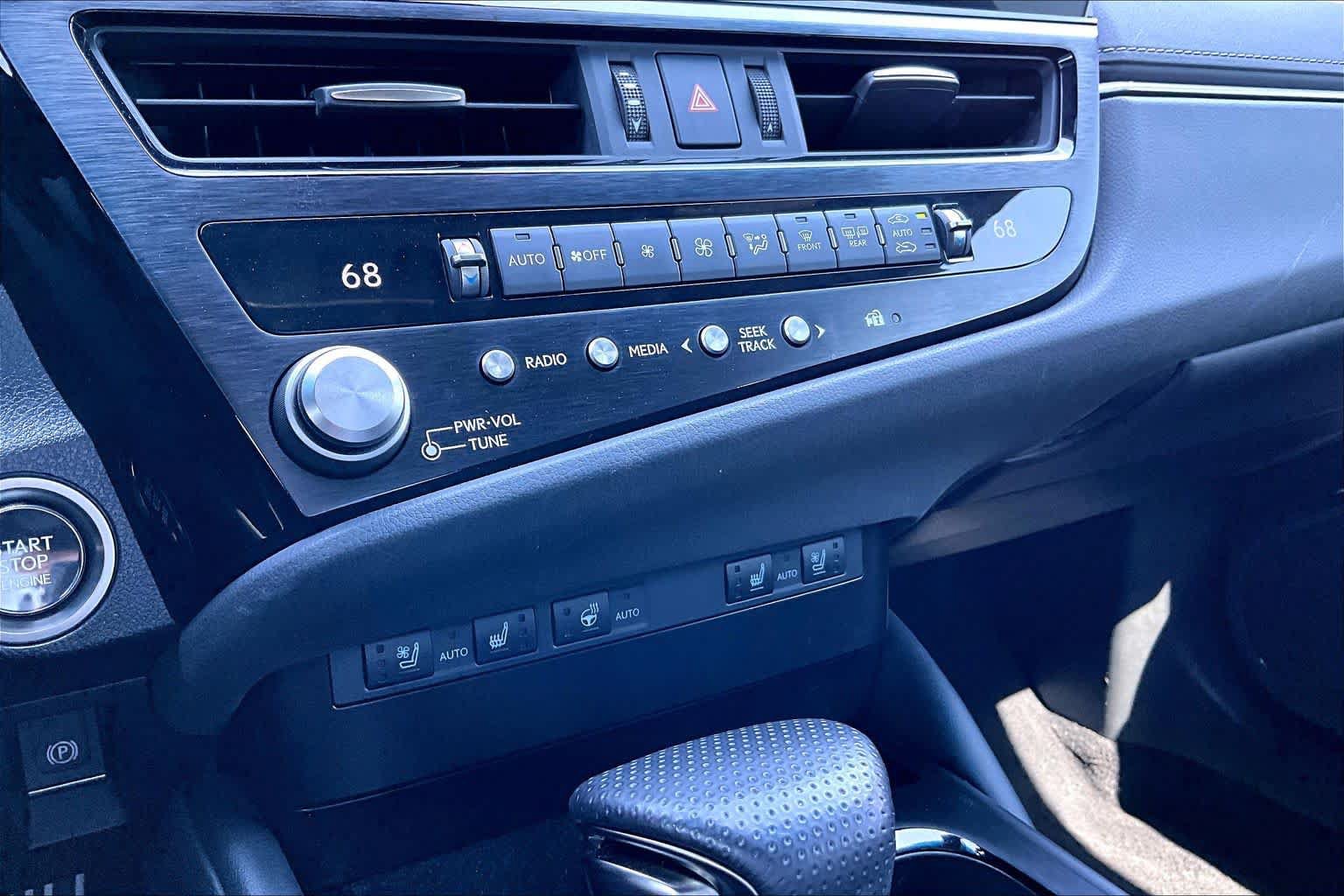 Used 2024 Lexus ES 350 F Sport w/ Accessory Package (Z2) FWD image 32