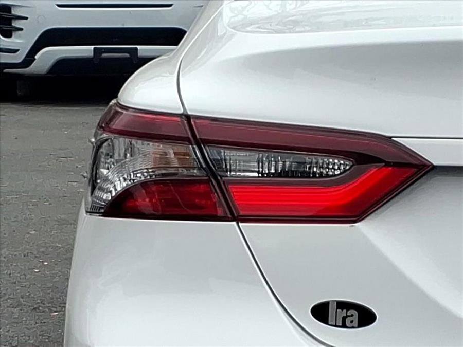 Used 2022 Toyota Camry LE image 11