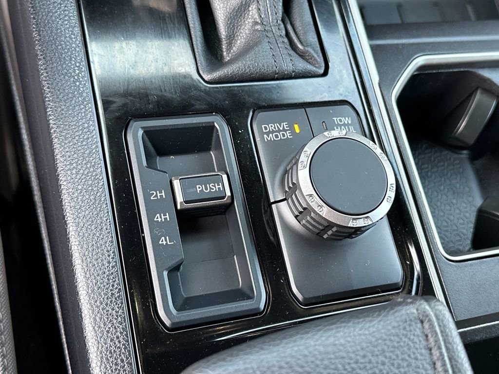 Used 2025 Toyota Tundra SR5 AWD/4WD image 27