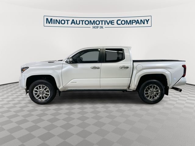 Used 2025 Toyota Tacoma Limited image 5