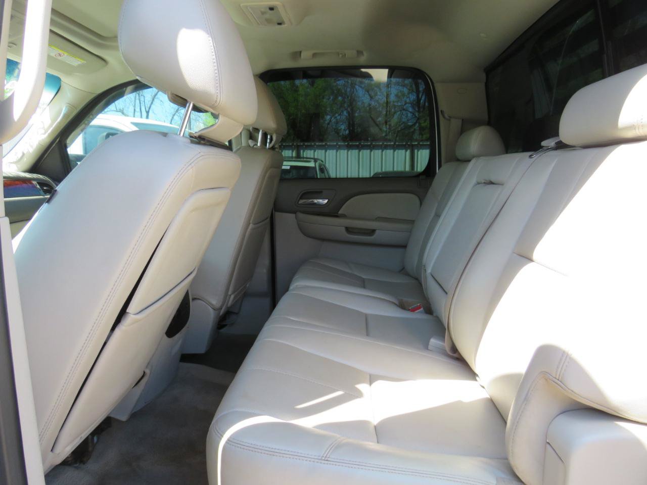 Used 2013 GMC Sierra 2500 SLT w/ SLT Convenience Package AWD/4WD image 27