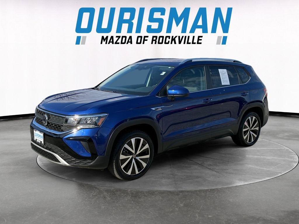 Used 2022 Volkswagen Taos SE w/ IQ.Drive SE Package image 2