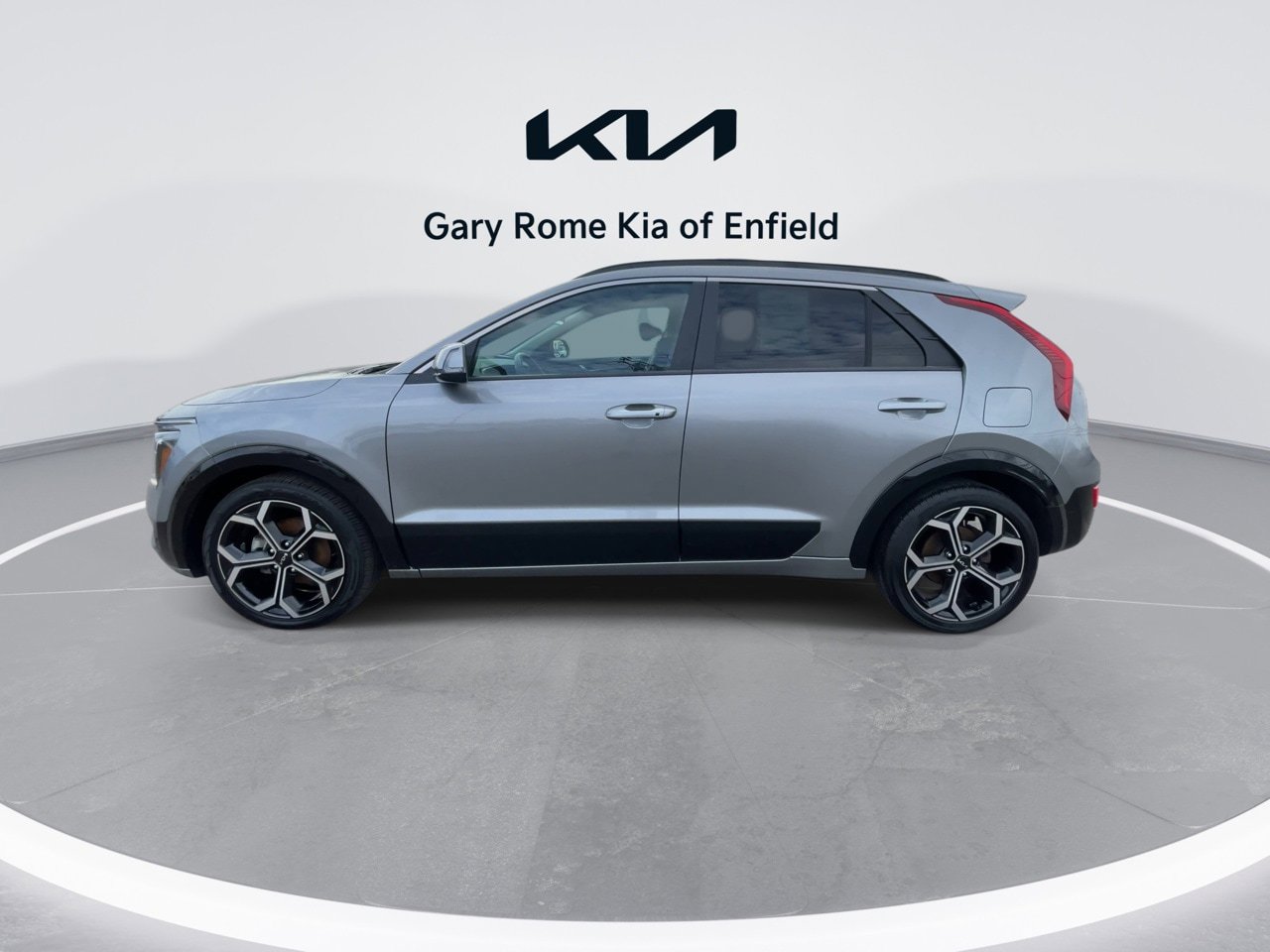 Certified 2023 Kia Niro EX Touring image 5