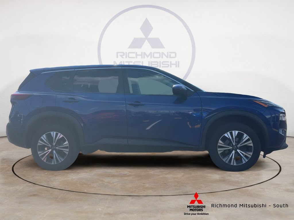 Used 2023 Nissan Rogue SV AWD/4WD image 2