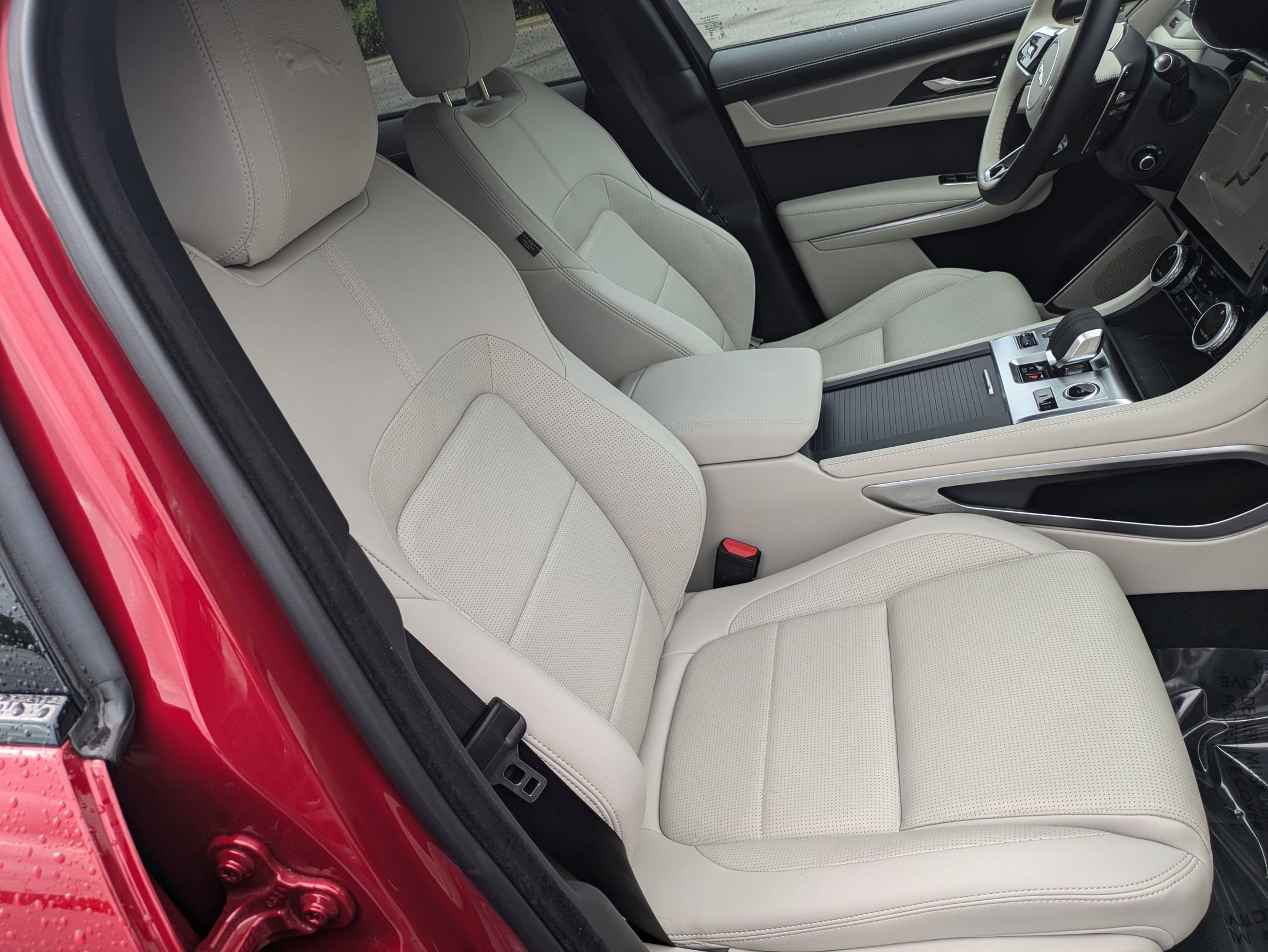 Used 2026 Jaguar F-PACE R-Dynamic S image 30