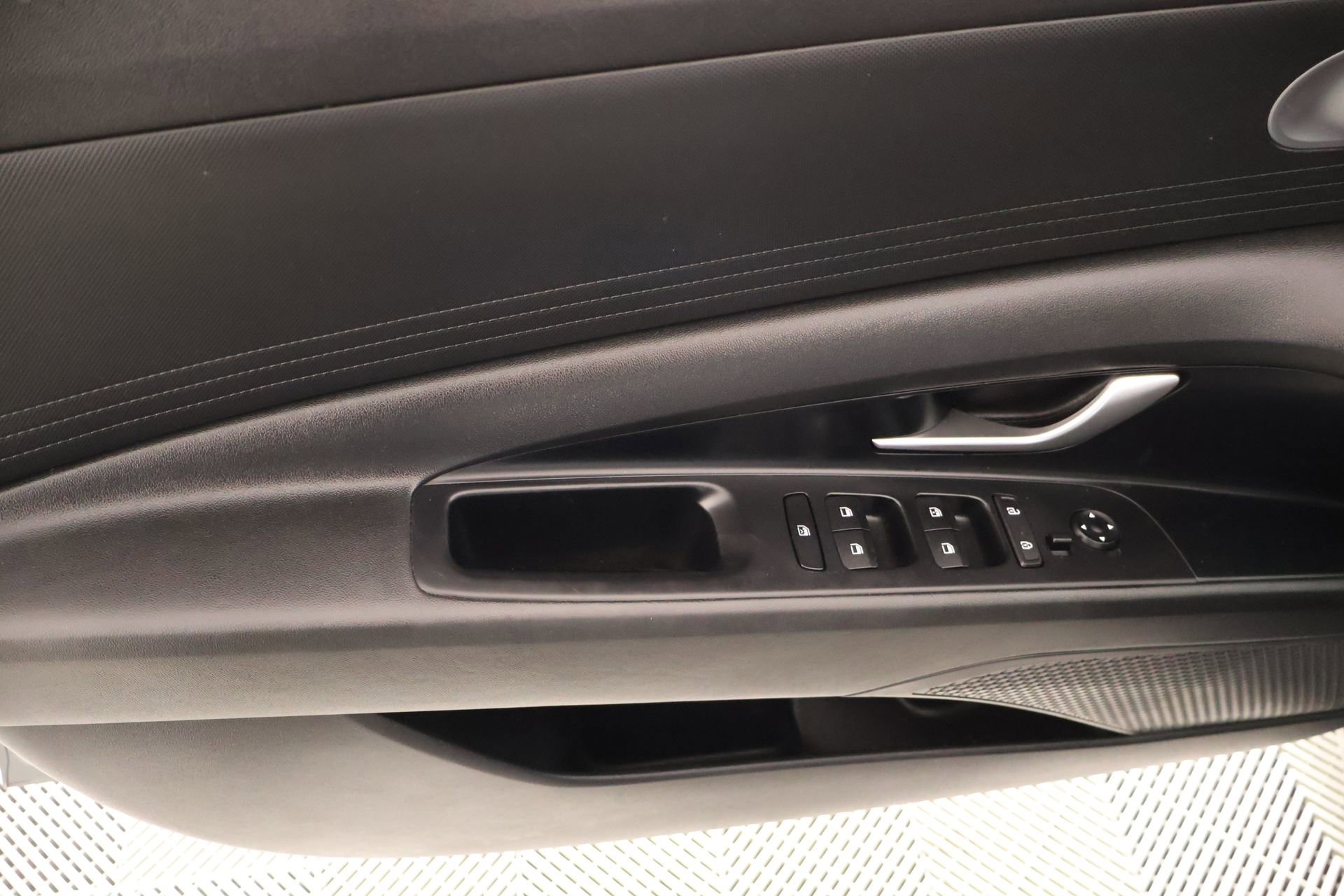 Used 2021 Hyundai Elantra SEL FWD image 14