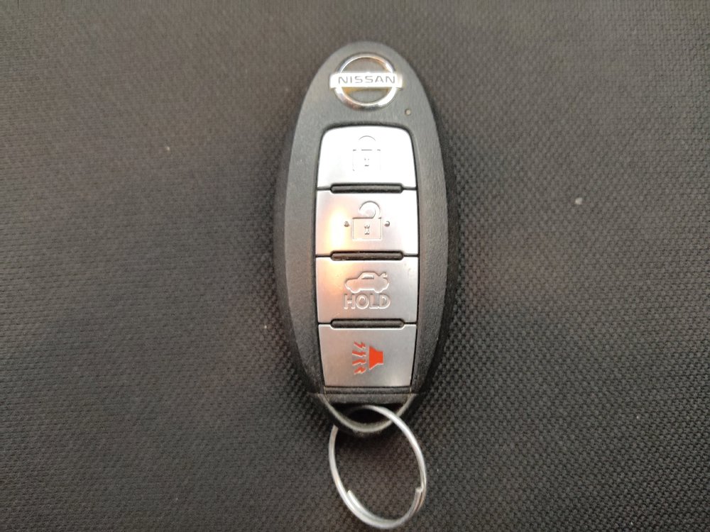 Used 2020 Nissan Versa S FWD image 32