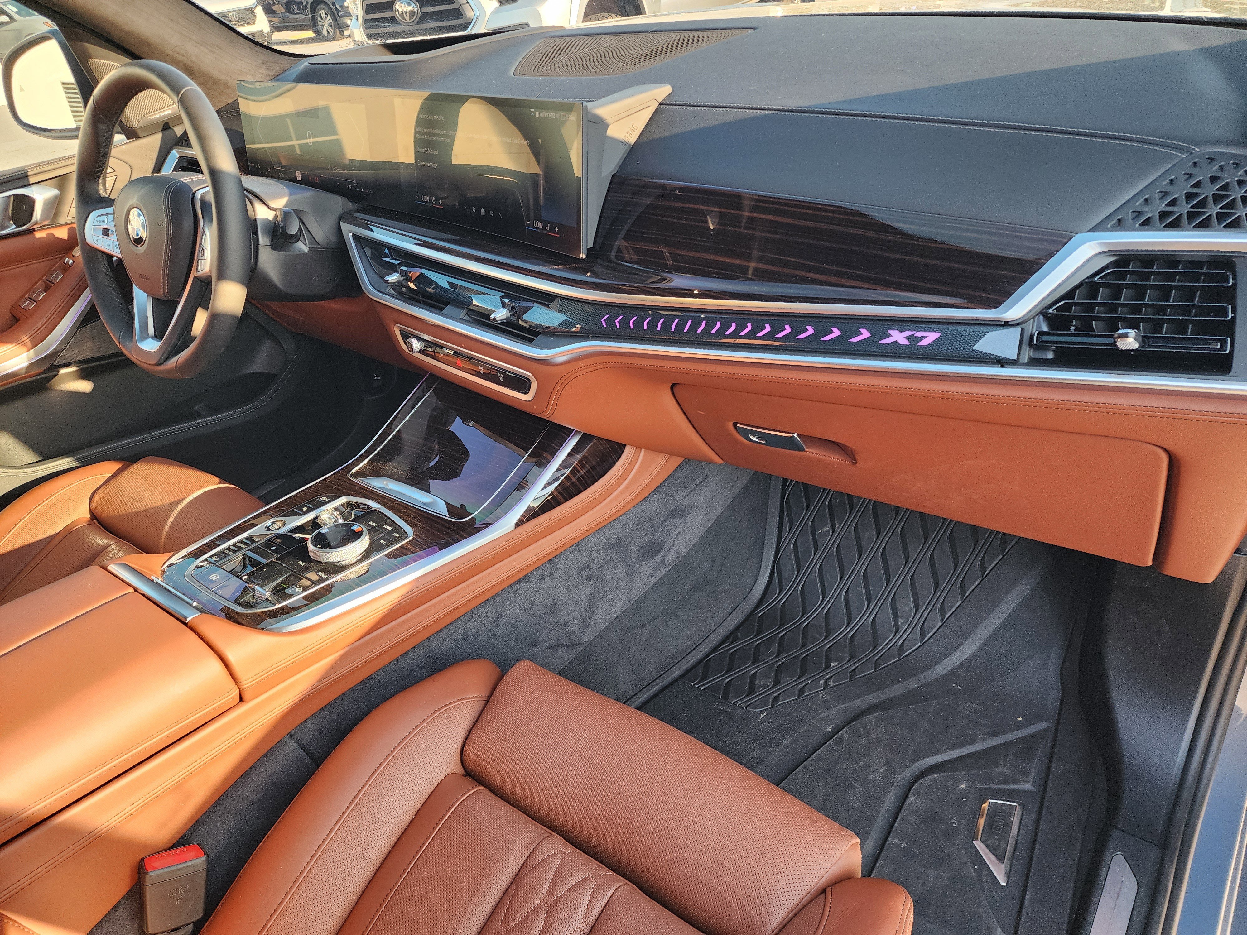 Used 2026 BMW X7 xDrive40i w/ Executive Package image 16