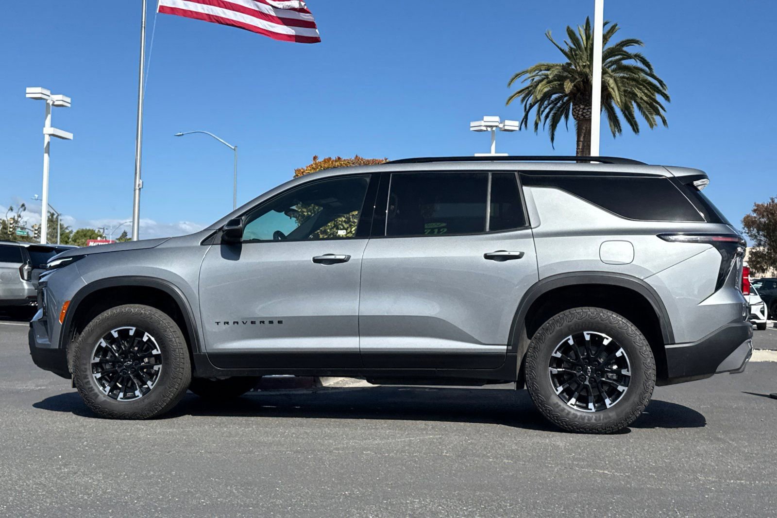 Used 2025 Chevrolet Traverse Z71 AWD/4WD image 8