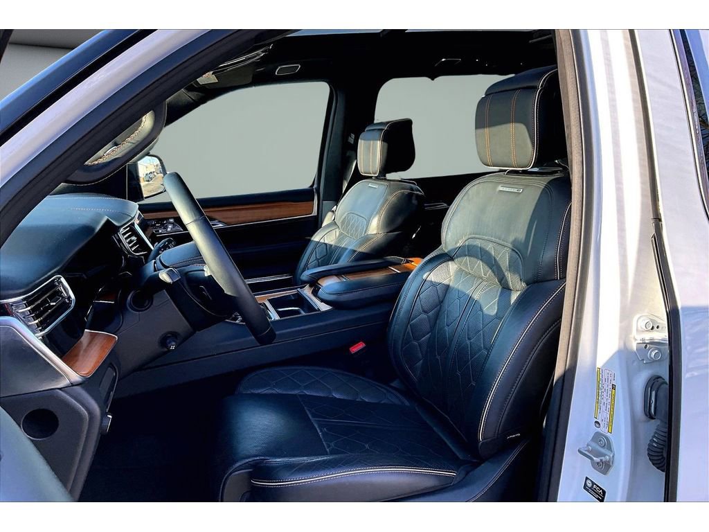 Certified 2024 Jeep Grand Wagoneer L Series III image 22