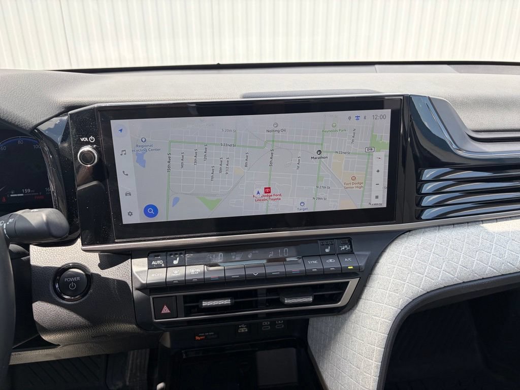 Used 2025 Toyota Camry XLE AWD/4WD image 40