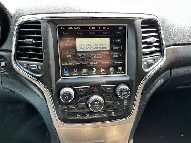 Used 2017 Jeep Grand Cherokee Laredo image 14