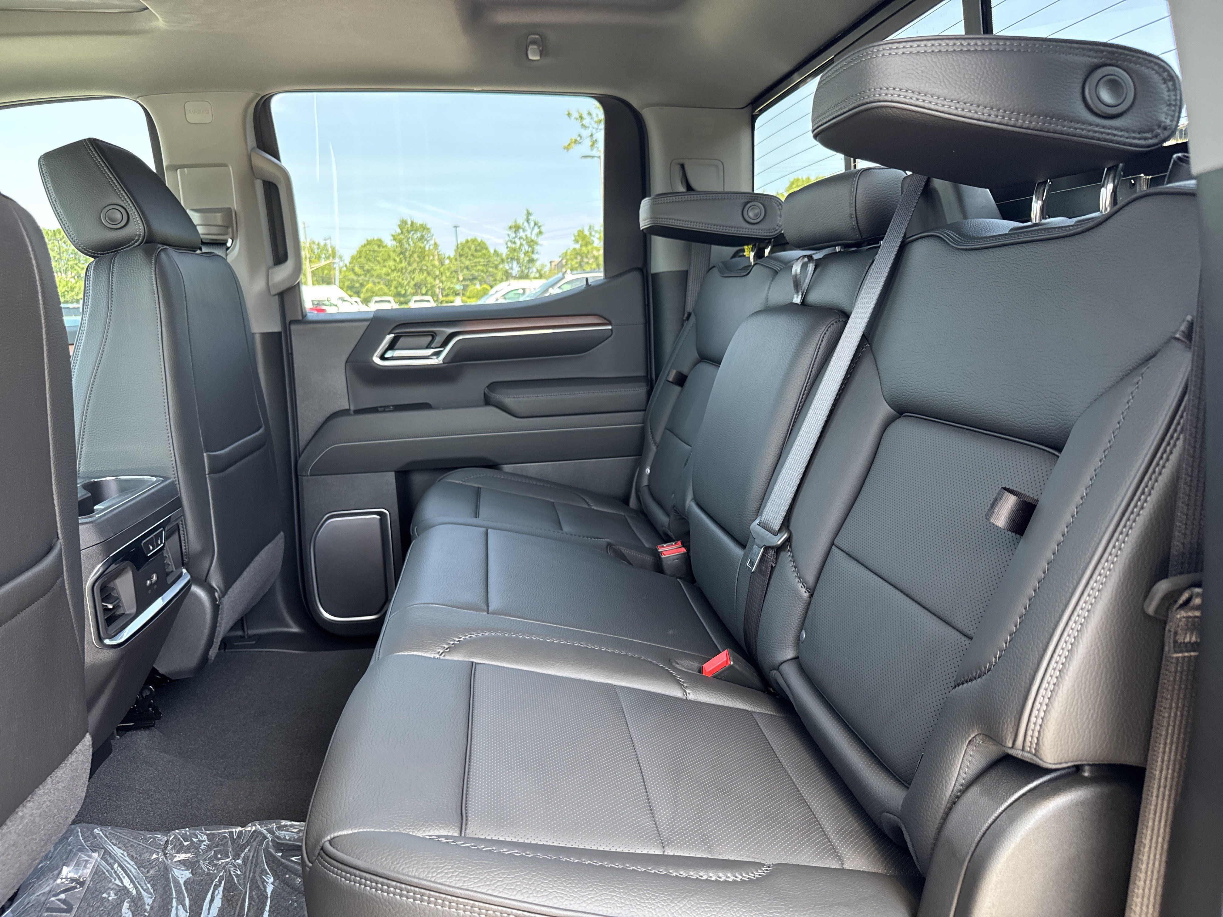 New 2026 GMC Sierra 1500 Denali w/ Denali Reserve Package AWD/4WD image 31