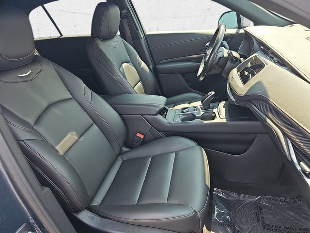 Used 2020 Cadillac XT4 Sport w/ Cold Weather Package image 10