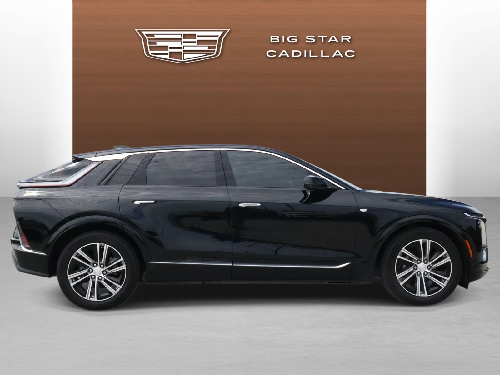 Certified 2024 Cadillac Lyriq Luxury RWD image 6