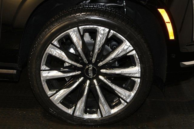 New 2026 Cadillac Escalade Luxury w/ Touring Package image 39