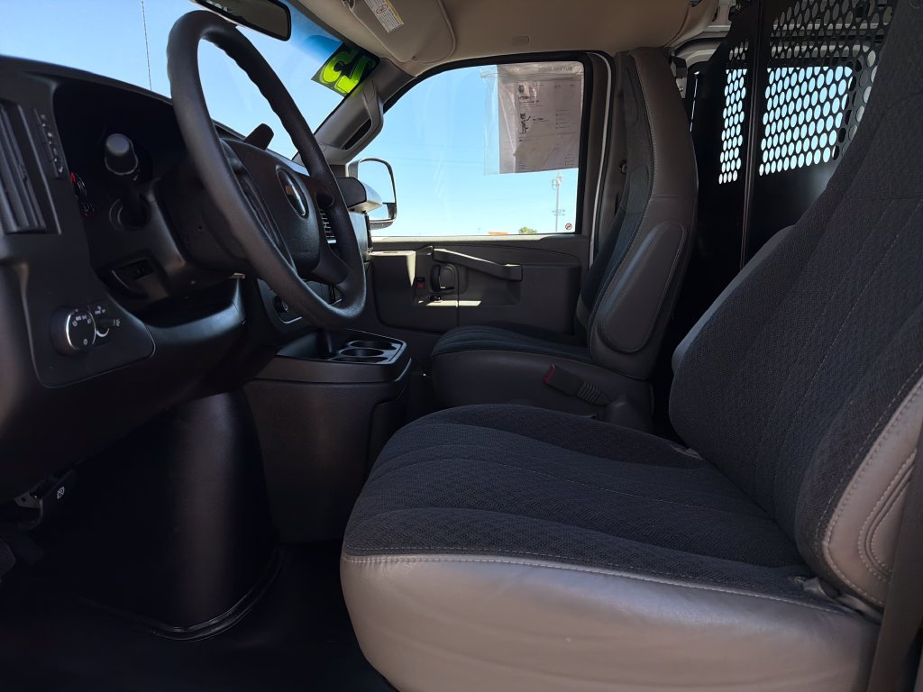 Used 2025 Chevrolet Express 2500 w/ Driver Convenience Package RWD image 14
