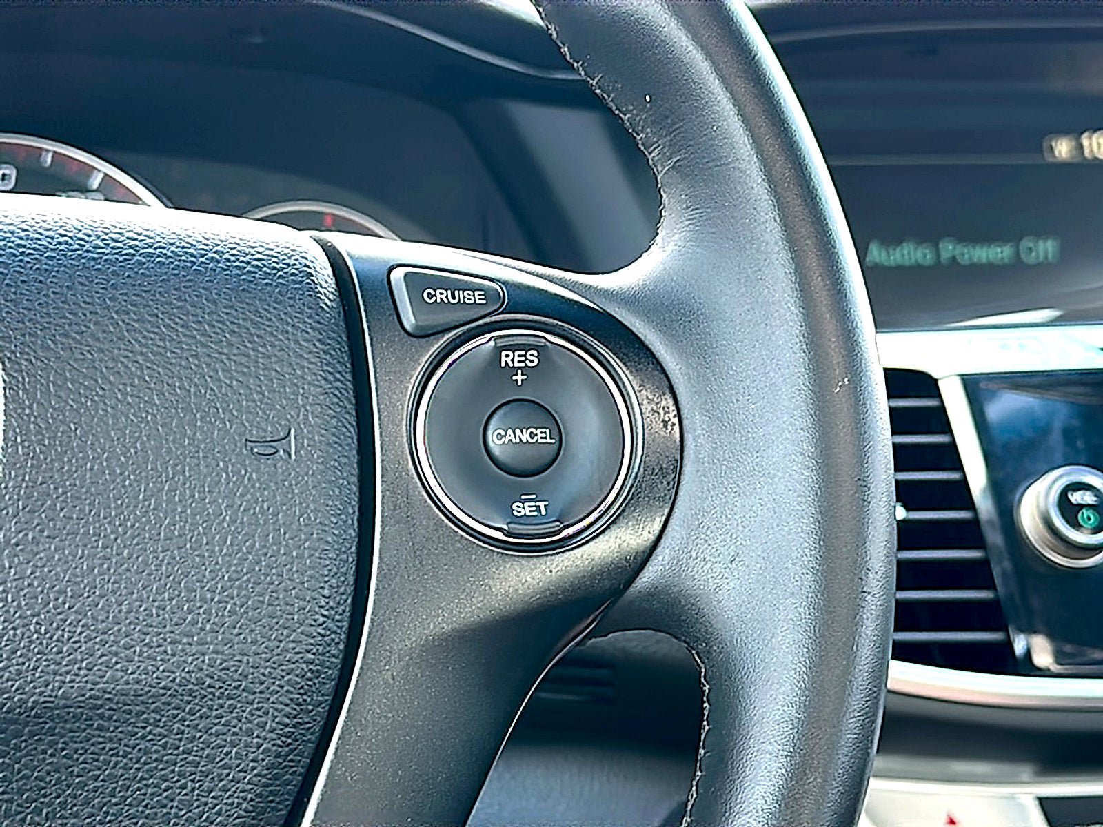 Used 2015 Honda Accord EX-L image 25