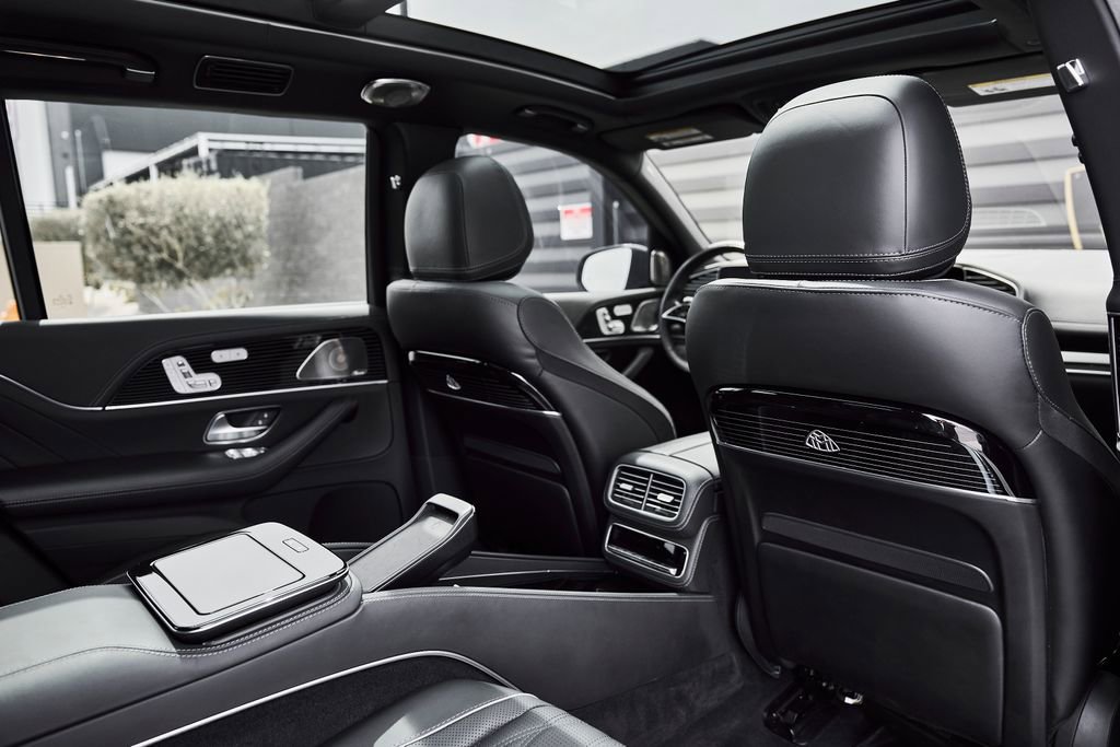 Used 2024 Mercedes-Benz Maybach GLS 600 4MATIC image 39