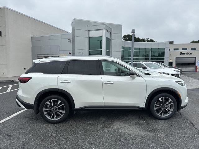 Certified 2025 INFINITI QX60 Luxe image 2
