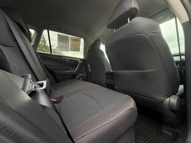 Used 2024 Toyota RAV4 LE AWD/4WD image 18