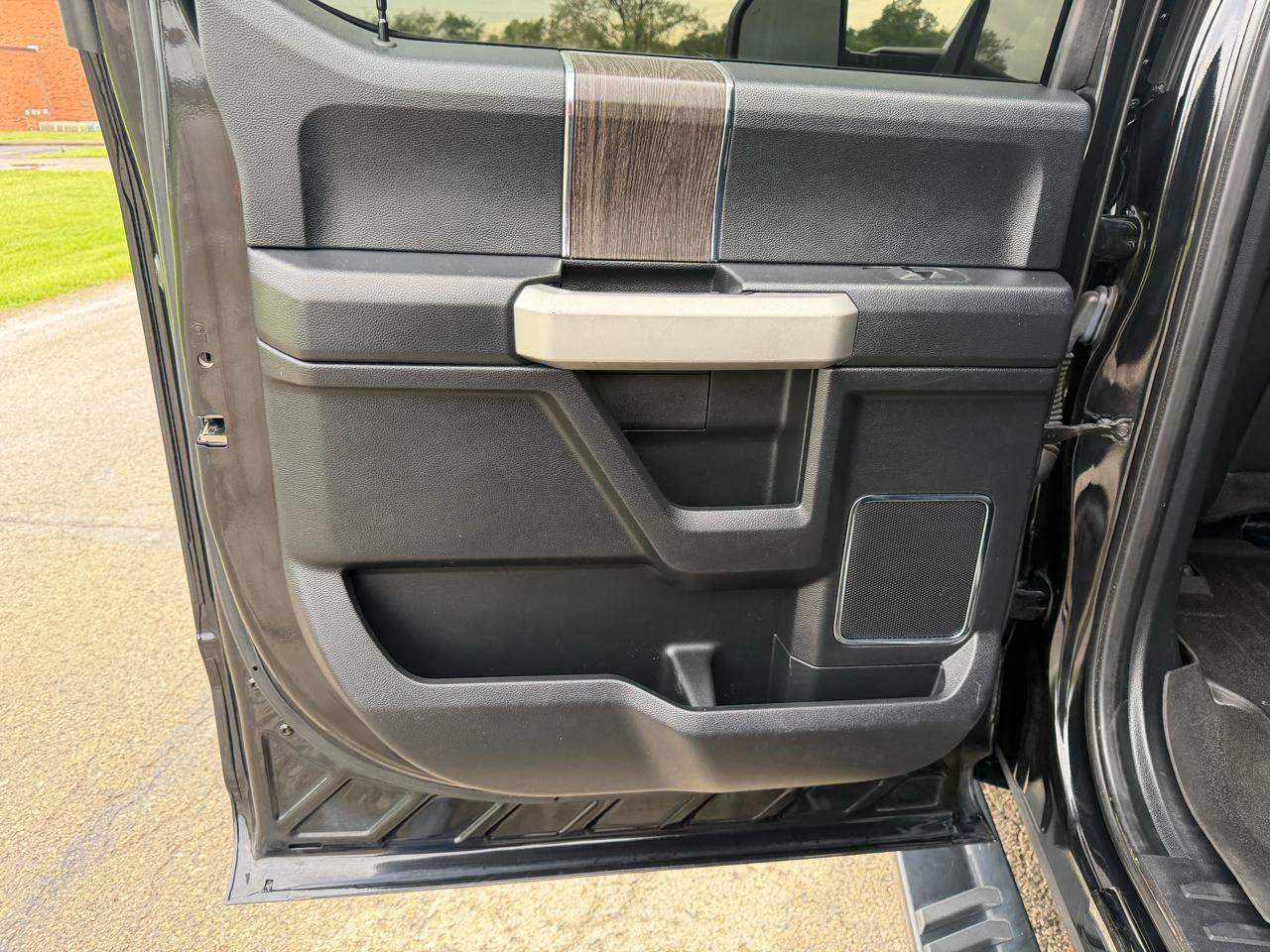 Used 2021 Ford F250 Lariat AWD/4WD image 31