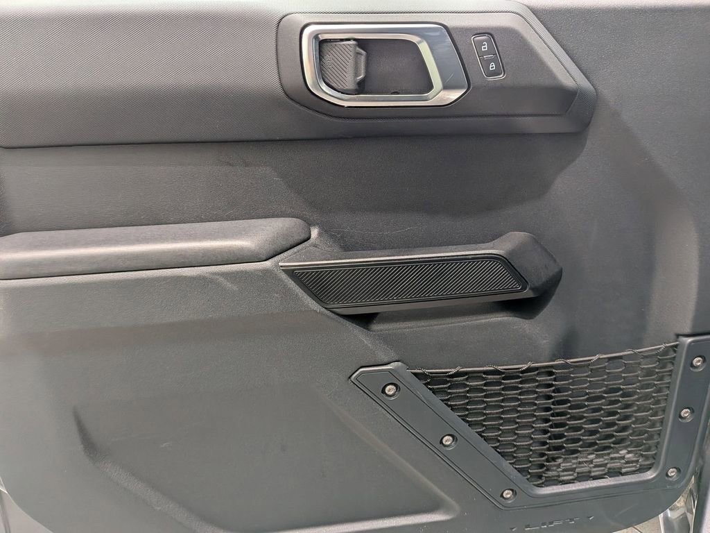 Used 2025 Ford Bronco Big Bend image 7