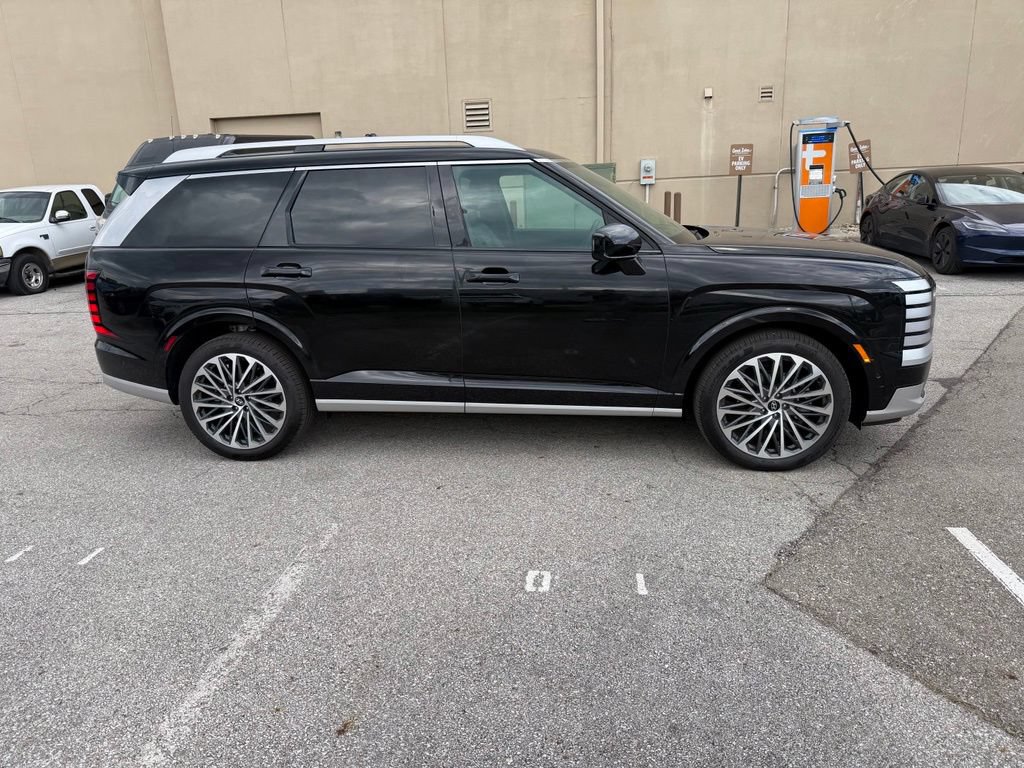 Used 2026 Hyundai Palisade Calligraphy AWD/4WD image 3