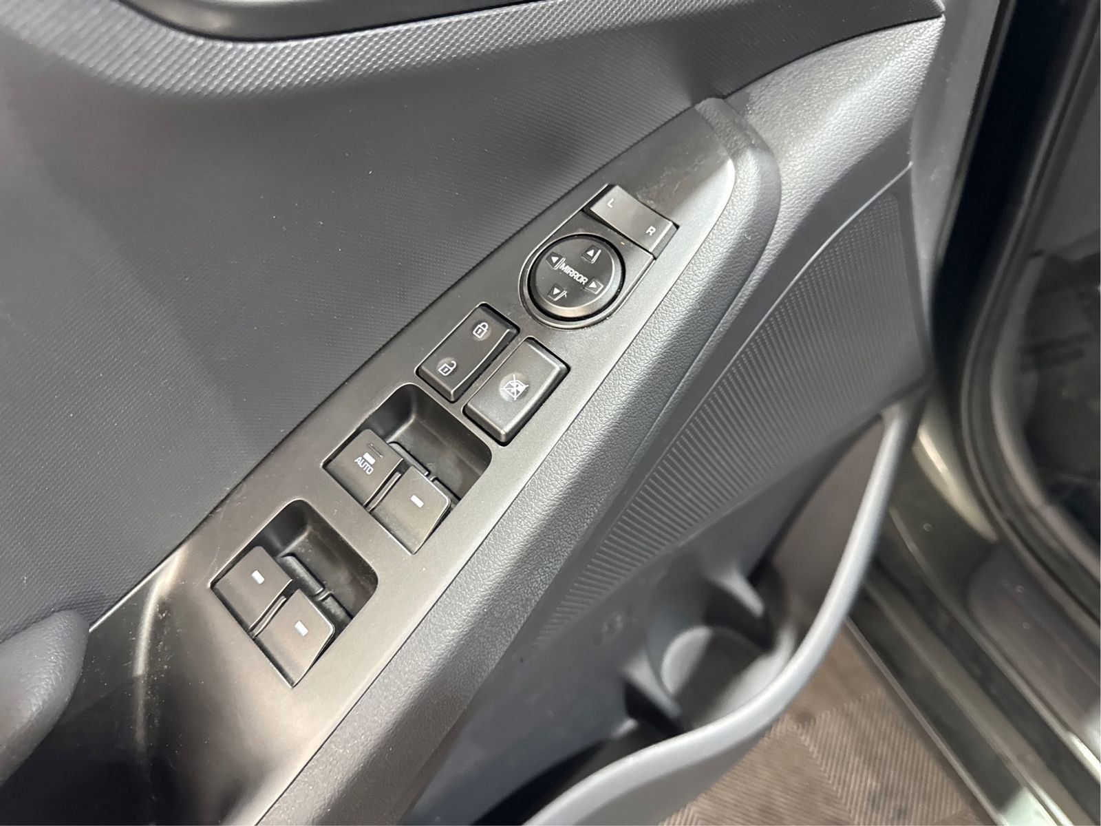 Used 2022 Hyundai Ioniq Blue FWD image 24