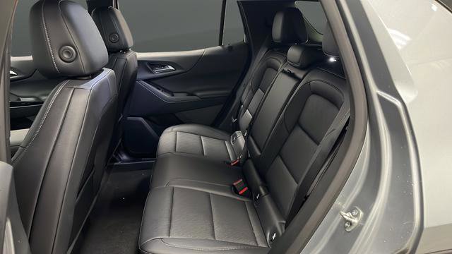 New 2026 Chevrolet Equinox LT w/ Convenience Package II image 23