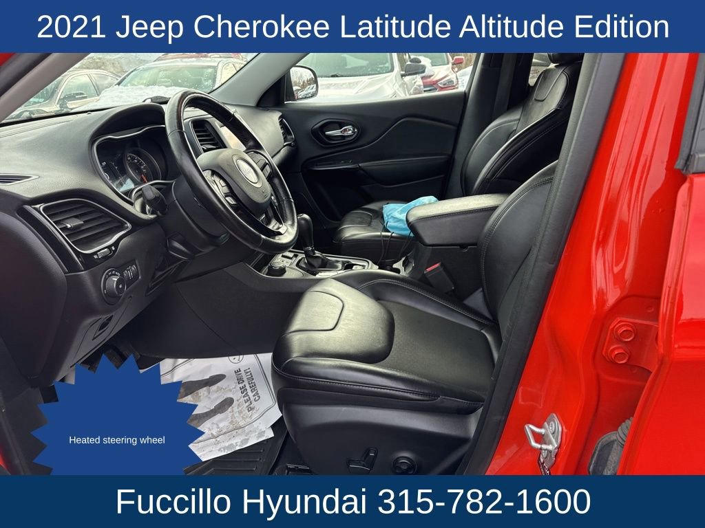 Used 2021 Jeep Cherokee Latitude Plus AWD/4WD image 11