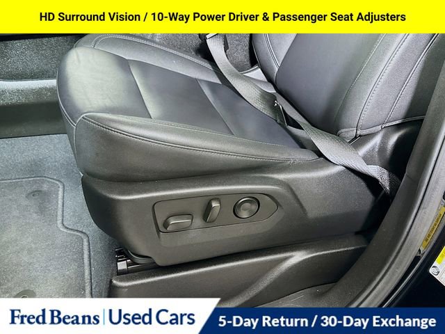 Certified 2024 Chevrolet Suburban Z71 w/ Luxury Package image 22