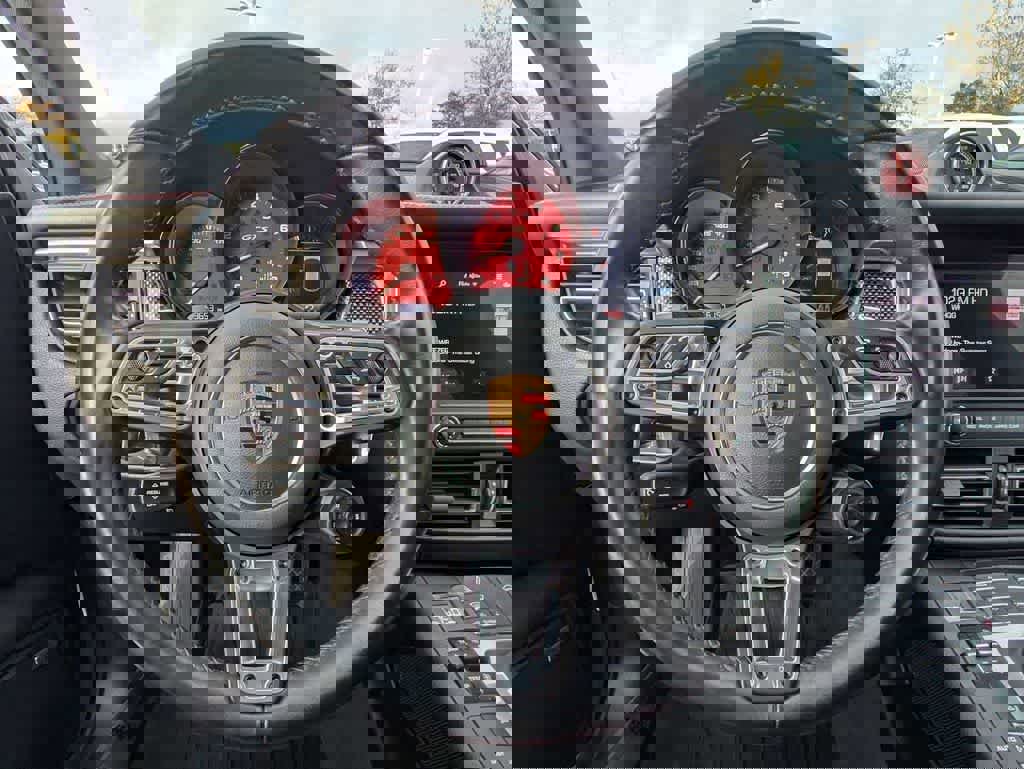 Used 2021 Porsche Macan GTS AWD/4WD image 23