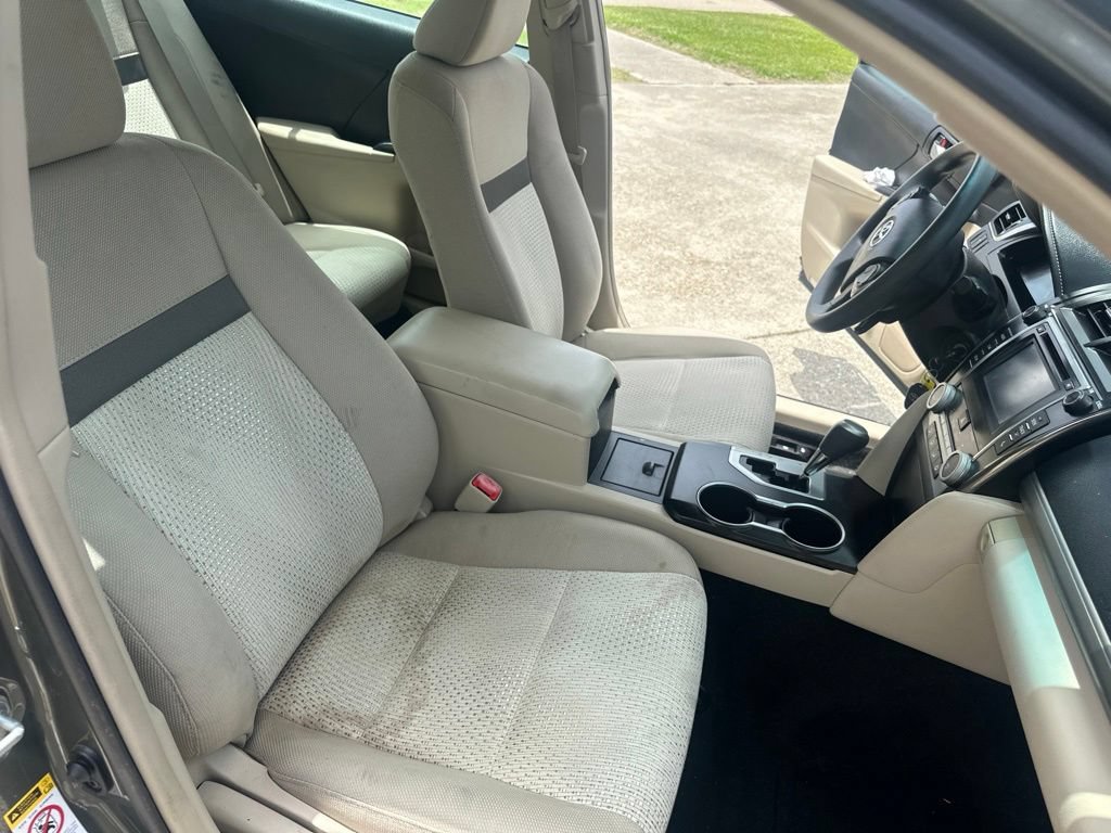 Used 2014 Toyota Camry LE FWD image 10