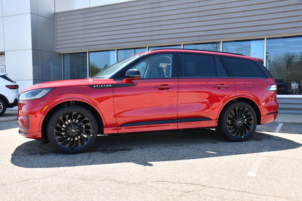 New 2026 Lincoln Aviator Reserve AWD/4WD image 2