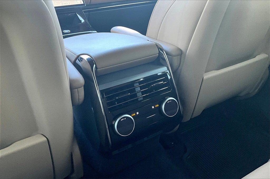 Certified 2025 Land Rover Range Rover Sport SE image 25