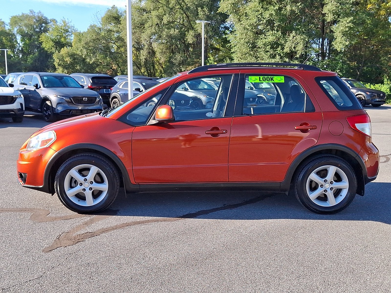 Used 2011 Suzuki SX4 Premium AWD/4WD image 4