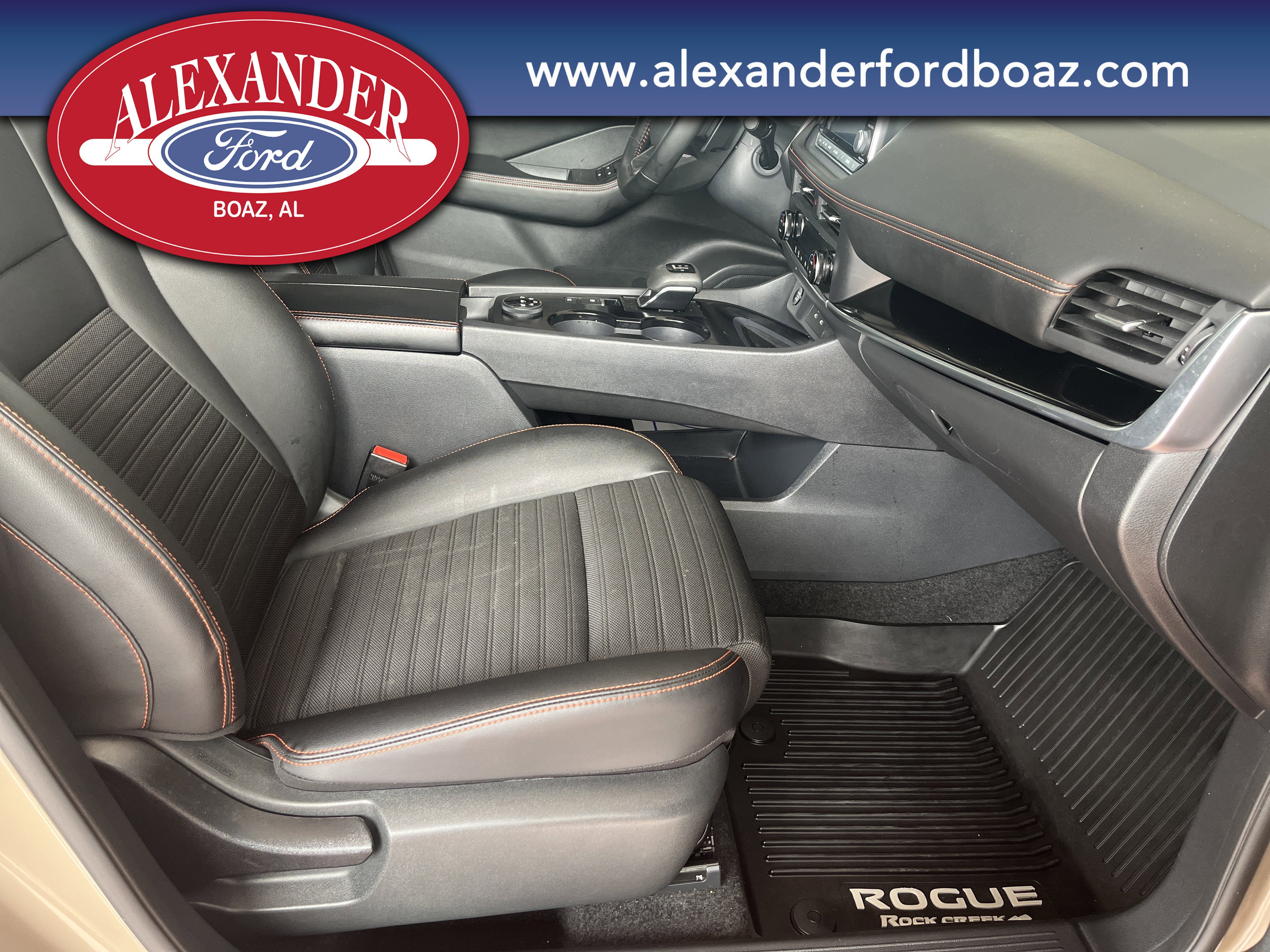 Used 2025 Nissan Rogue SV image 14