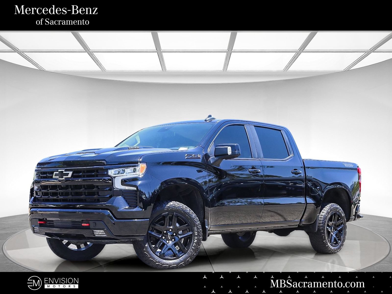 Used 2024 Chevrolet Silverado 1500 LT Trail Boss w/ LT Trail Boss Premium Package AWD/4WD video 1