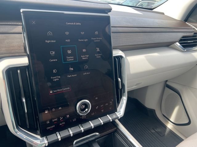 Used 2024 GMC Acadia Denali w/ Super Cruise Package AWD/4WD image 17