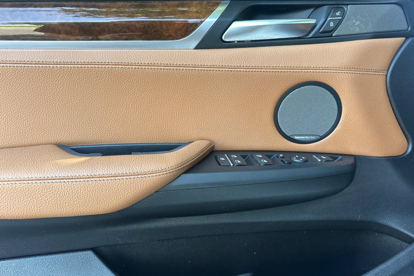 Used 2017 BMW X4 xDrive28i image 12